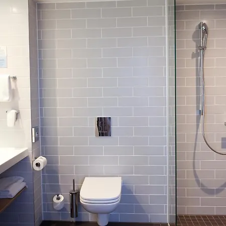 Express - By Ihg Hotel 3*