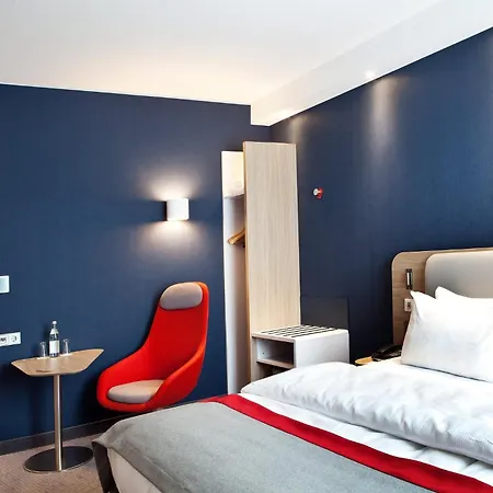 Express - By Ihg Hotel 3*