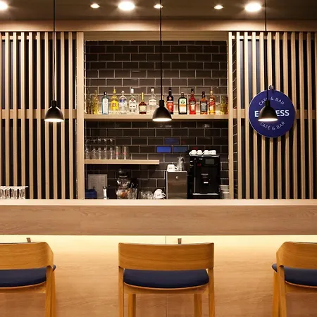Express - By Ihg Hotel 3*
