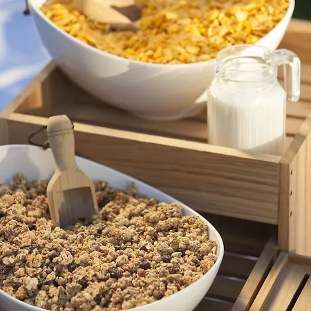 Отель Express - By Ihg 3*