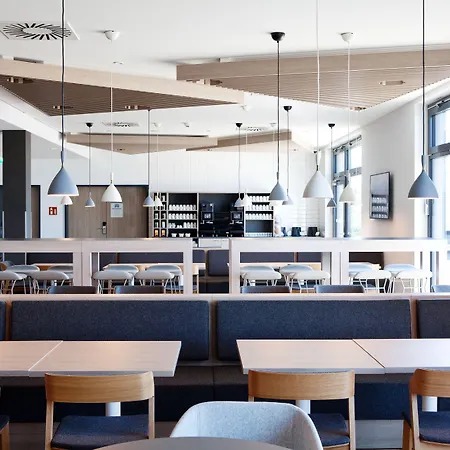 Express - By Ihg Отель