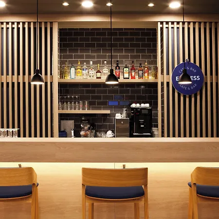 Отель Express - By Ihg