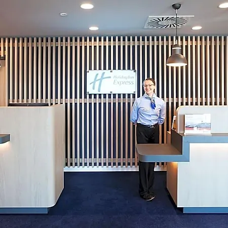 Отель Express - By Ihg
