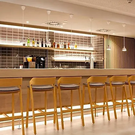 Express - By Ihg Отель 3*