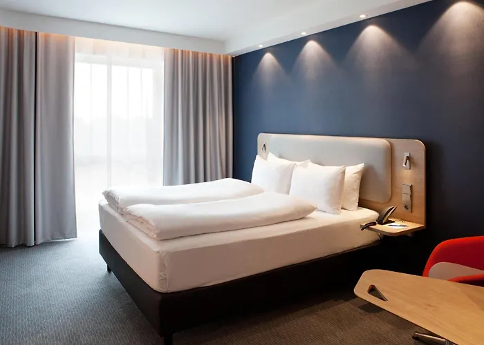 Hotel Express - By Ihg 3*